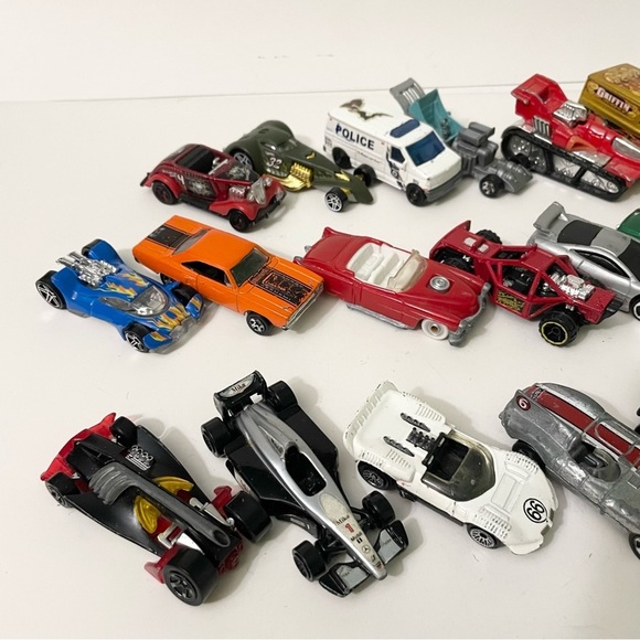 Lot of 23 Die-Cast Toy Cars Hot Wheels Matchbox Assorted Lot - Picture 8 of 16
